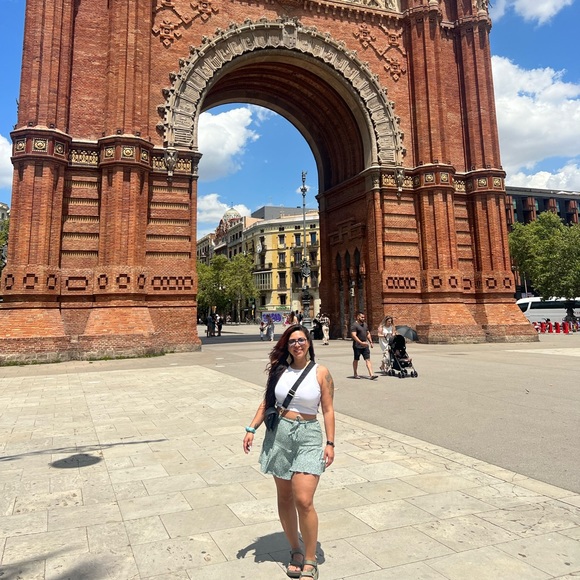 Meet your Posher, Ayse - Picture 5 of 6